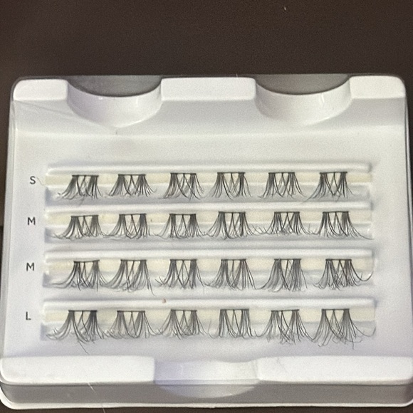 Ardell Bundle of 10 Kits of “Individuals” Double & Triple False Eyelash Sets! - Picture 10 of 16